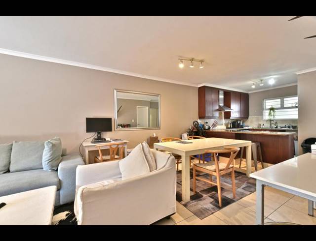 2 BEDROOM APARTMENT FOR SALE IN HYDE PARK